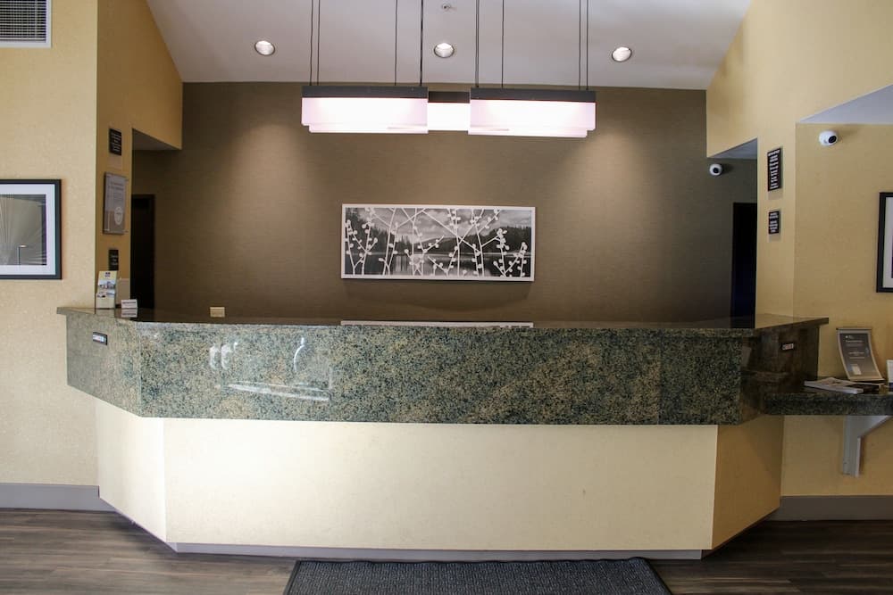 Sleep Inn Bend Crossroads Plaza interior in Bend, OR — gallery photo 2