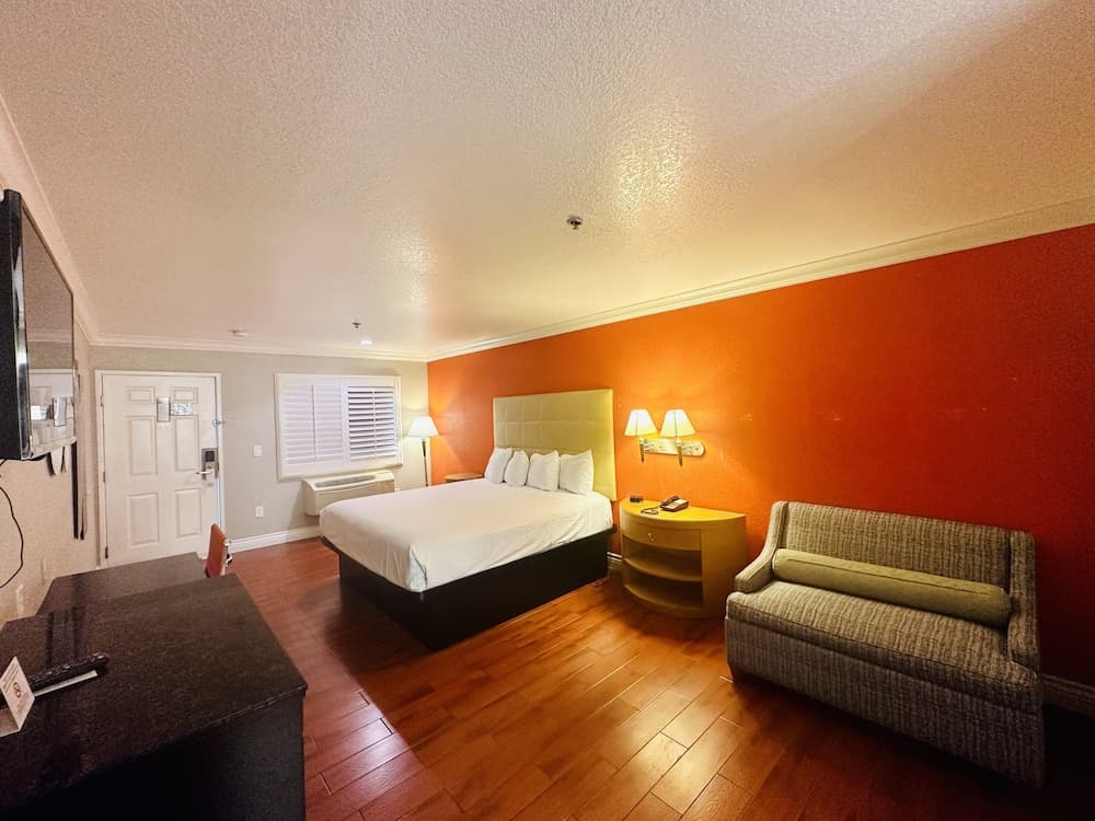 Casa Blanca Hotel - Orange gallery photo in Orange, CA — image 60