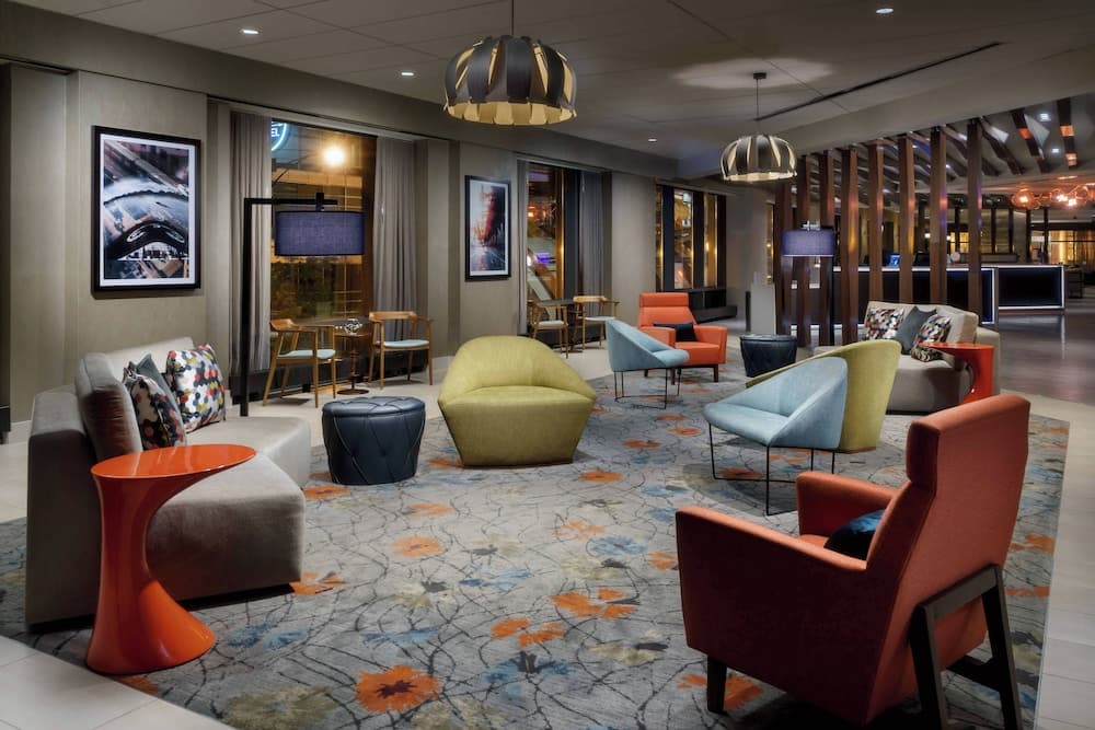 Springhill Suites by Marriott Chicago Downtown/ River North interior in Chicago, IL — gallery photo 2
