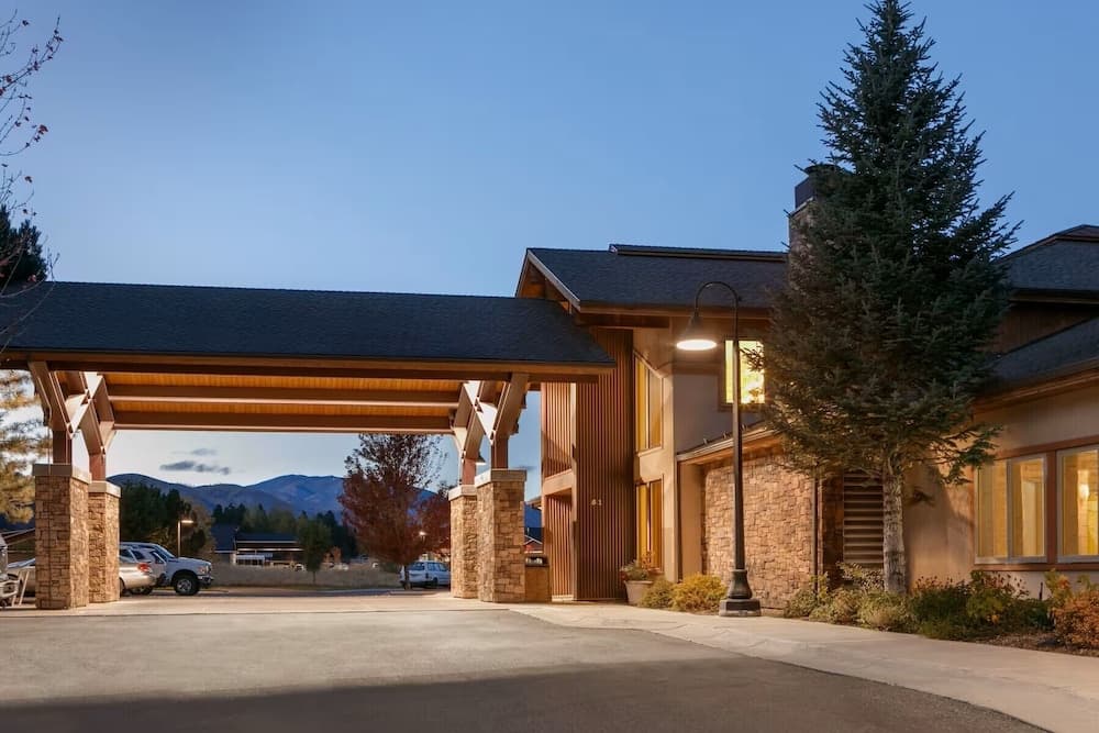 Mountain Valley Lodge featured exterior or lobby in Hailey, ID — similar hotel