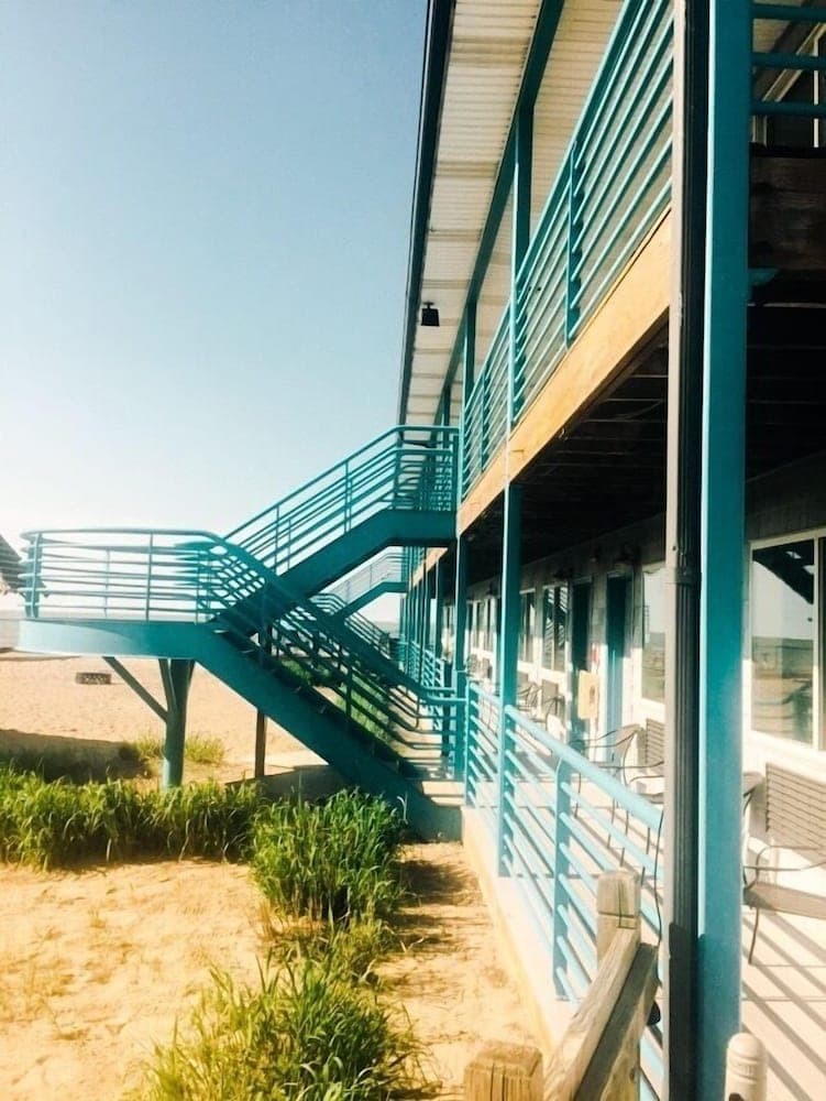 Beachfront Resort gallery photo in Port Clinton, OH — image 7