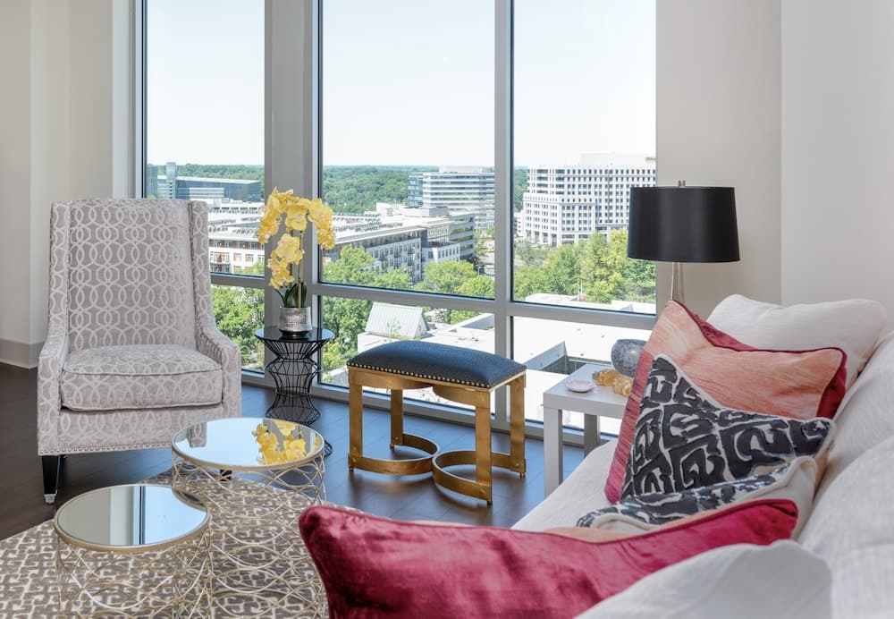 PDC Luxury Apartment Tysons Corner featured exterior or lobby in McLean, VA — similar hotel