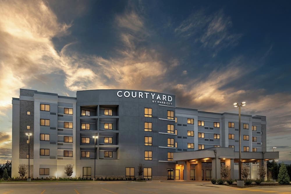 Courtyard By Marriott Sherman — hotel in Sherman, Texas