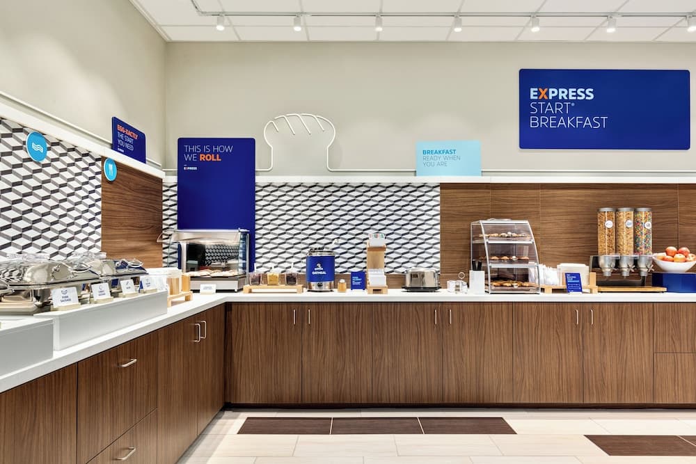 Holiday Inn Express & Suites Hayward - Castro Valley by IHG gallery photo in Hayward, CA — image 30