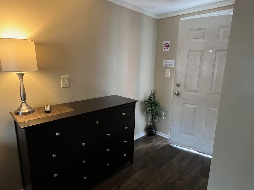 The Travelers Inn gallery photo in Jacksonville, NC — image 4