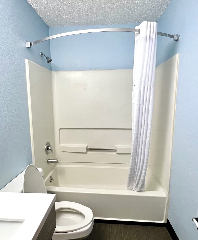 Hotel Butler Inn PA property views in Butler, PA — gallery photo 3