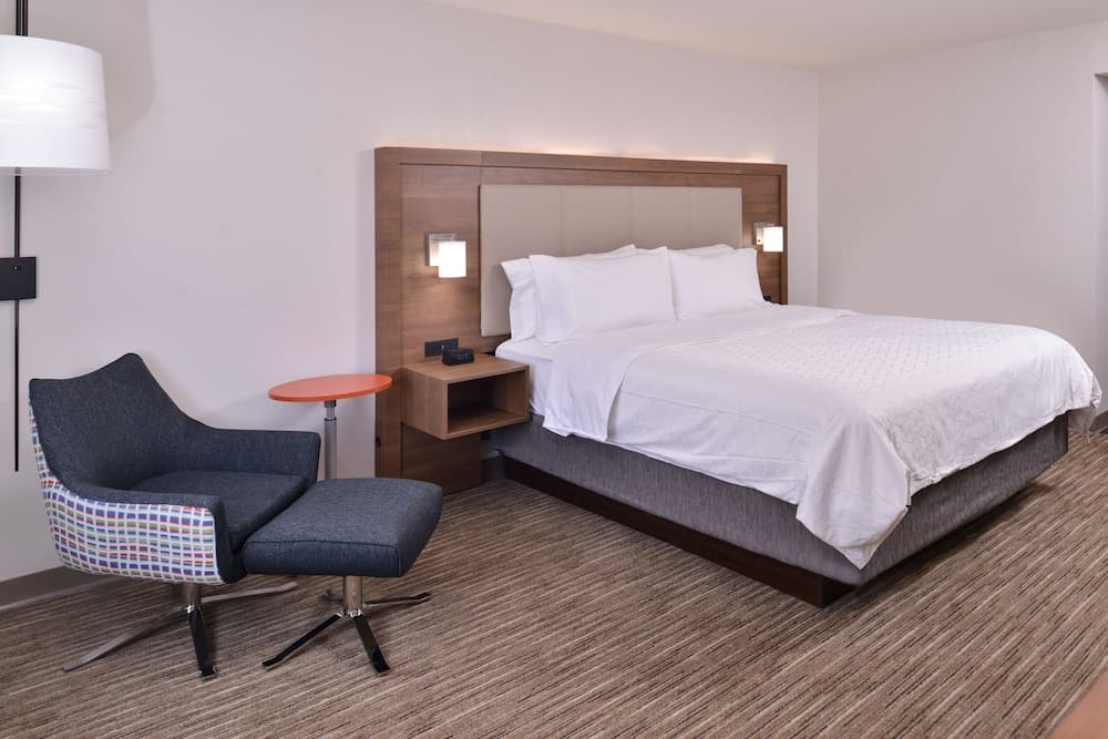 Holiday Inn Express Hotel & Suites Mesquite by IHG interior in Mesquite, TX — gallery photo 2