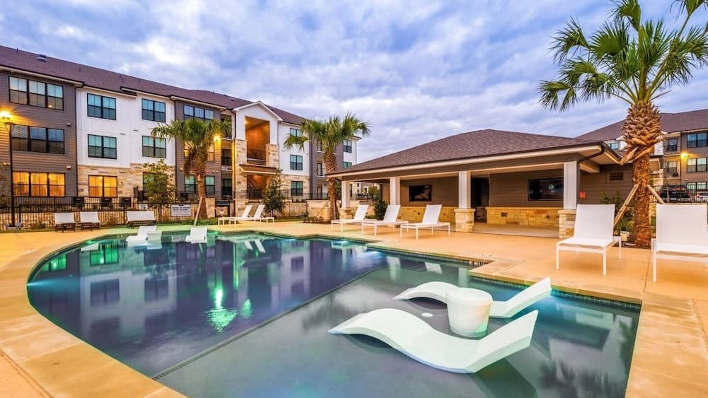 Landing Apartments Pflugerville featured exterior or lobby in Pflugerville, TX — similar hotel