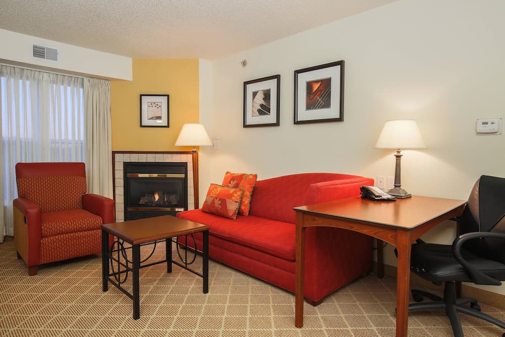 Residence Inn By Marriott Flint interior in Flint, MI — gallery photo 2