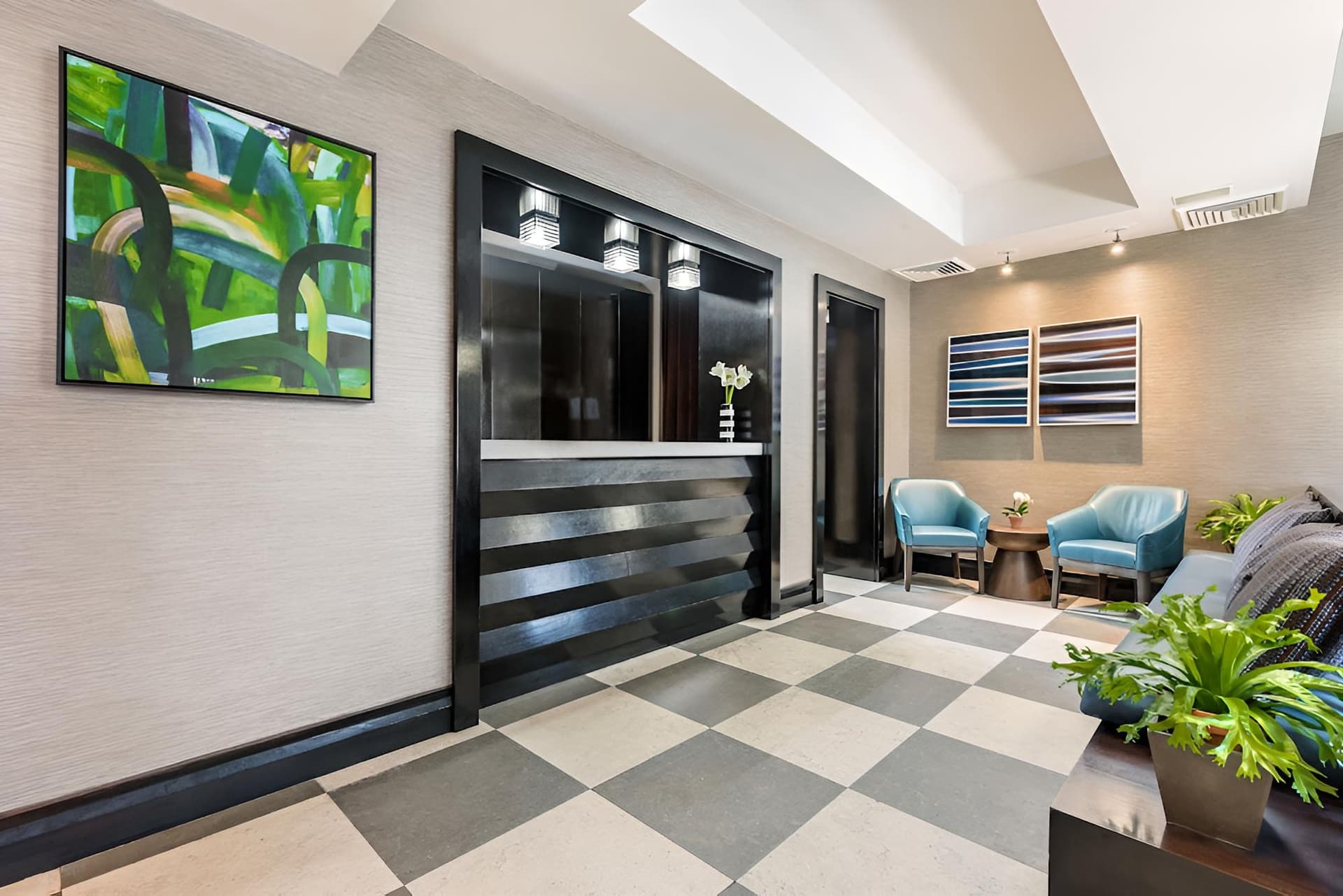 Park West Hotel interior in New York, NY — gallery photo 2