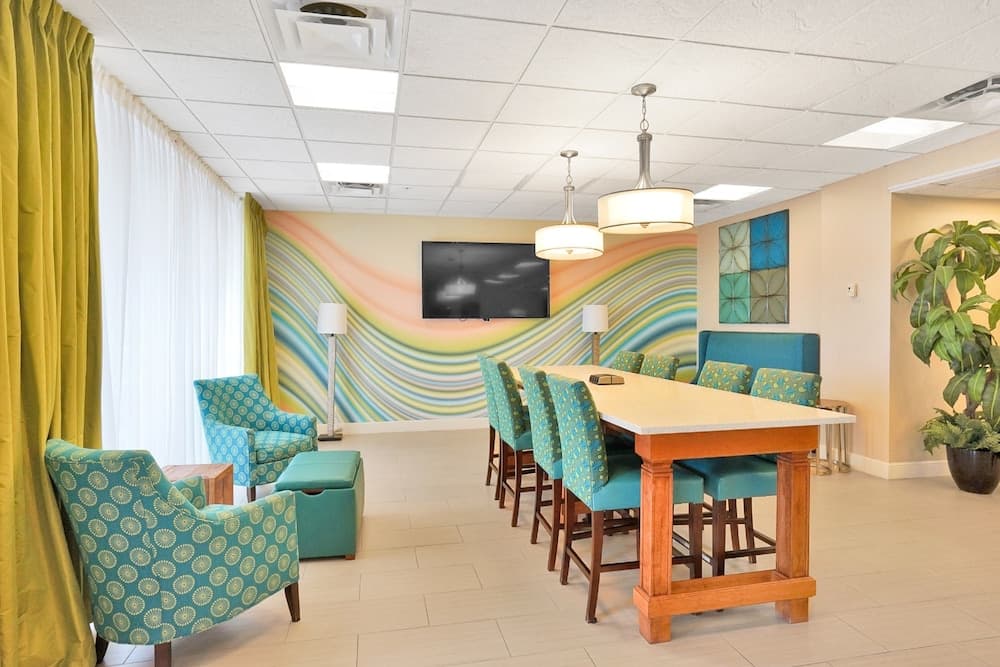Hollywood Beach Tower property views in Hollywood, FL — gallery photo 3