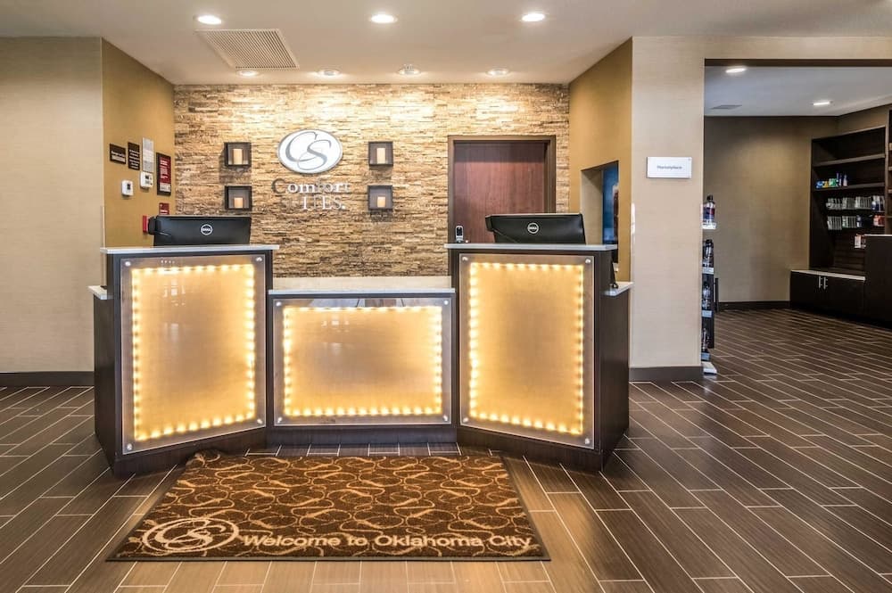 Comfort Suites Meridian and I-40 property views in Oklahoma City, OK — gallery photo 3