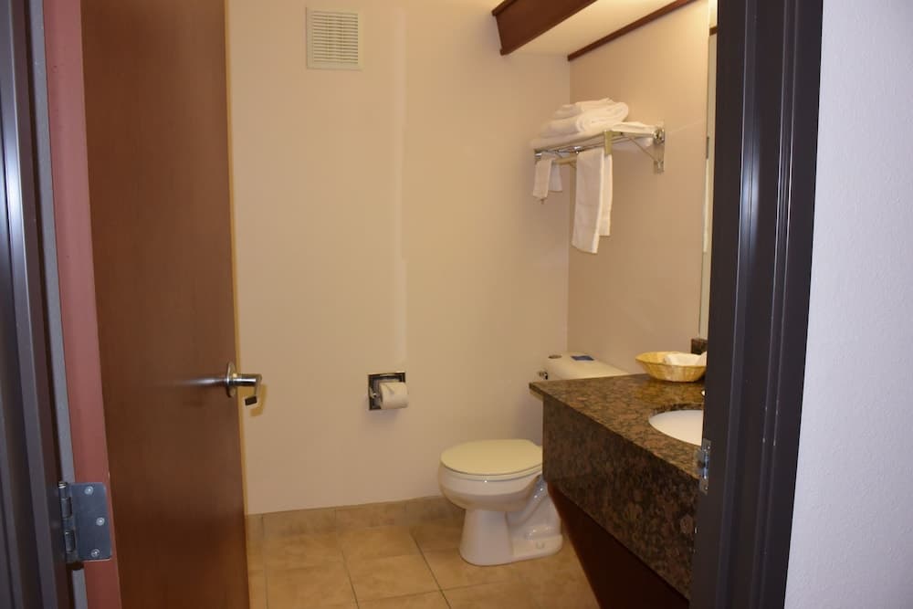 Travelodge Suites by Wyndham Newberg gallery photo in Newberg, OR — image 93