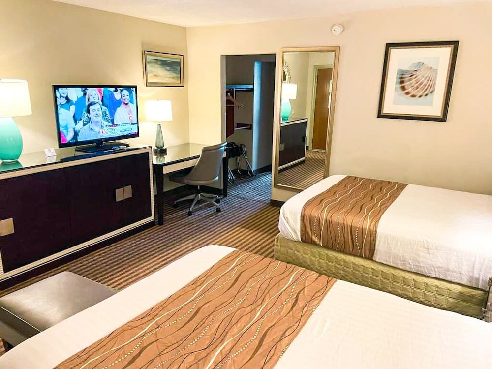 Eleven Boutique Hotel interior in Emporia, KS — gallery photo 2