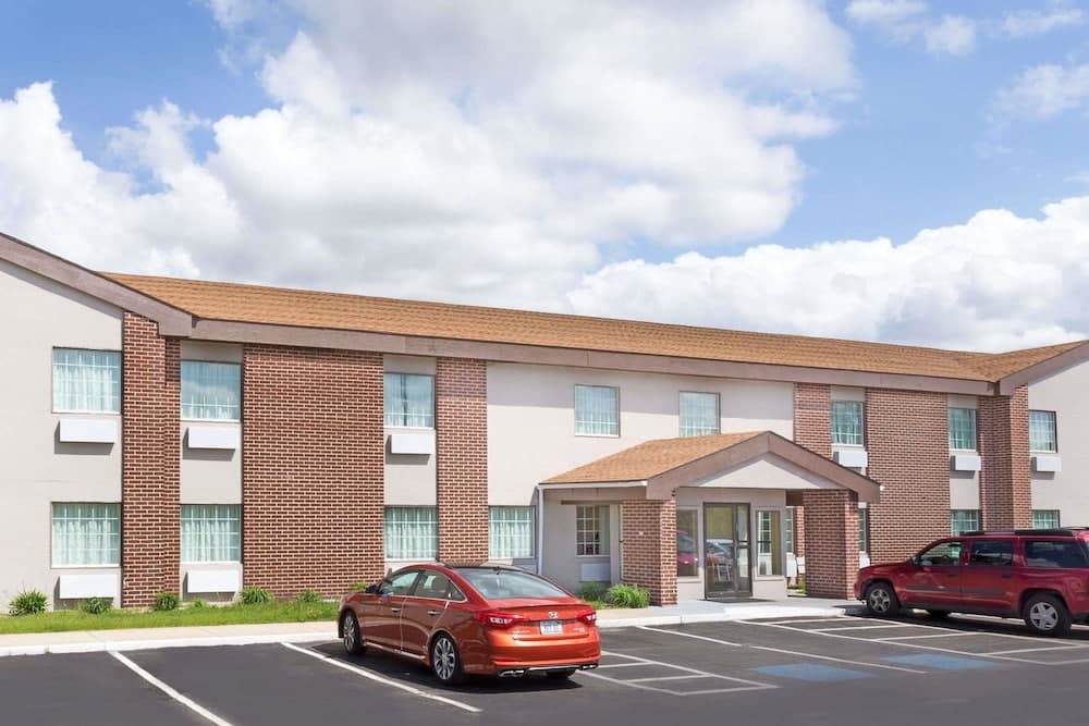 Baymont by Wyndham Beloit featured exterior or lobby in Beloit, WI — similar hotel