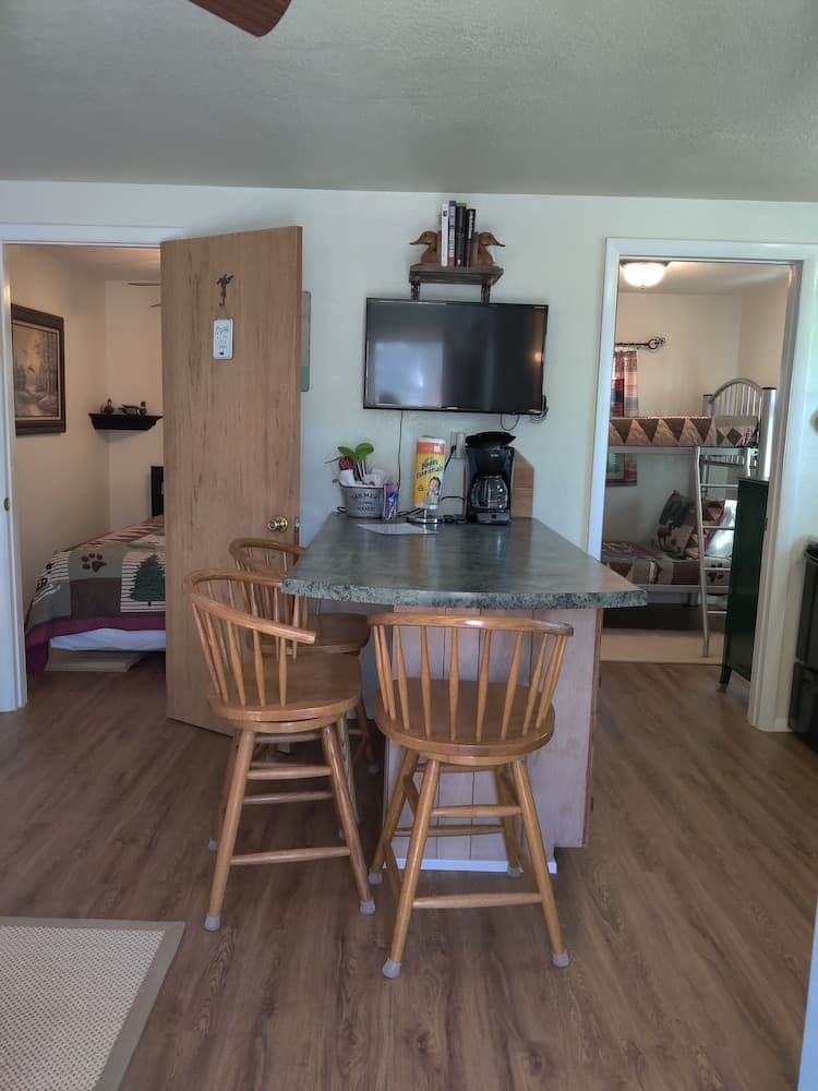 Kellers Kove Cabin and RV Resort gallery photo in Elizabeth — image 6