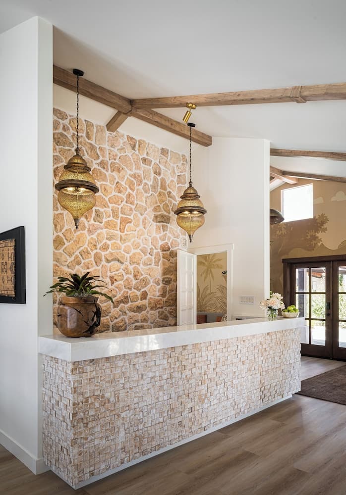 Casia inn interior in Sonoma, CA — gallery photo 2