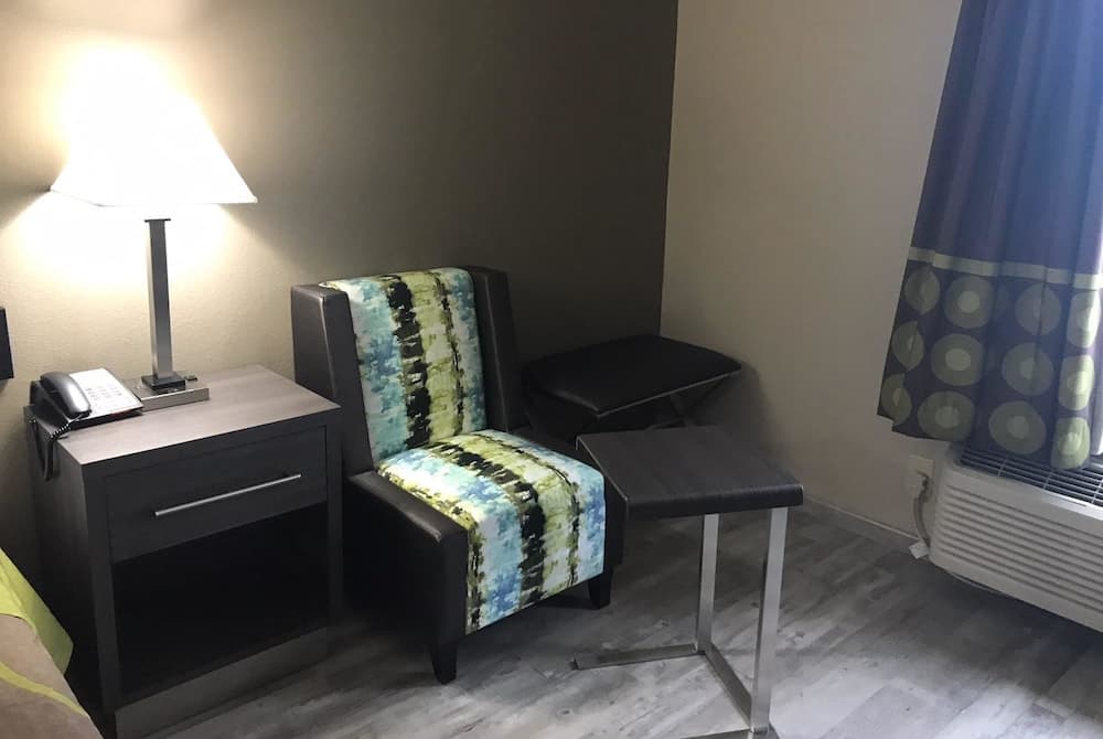 Super 8 by Wyndham Pascagoula — hotel in Pascagoula, Mississippi