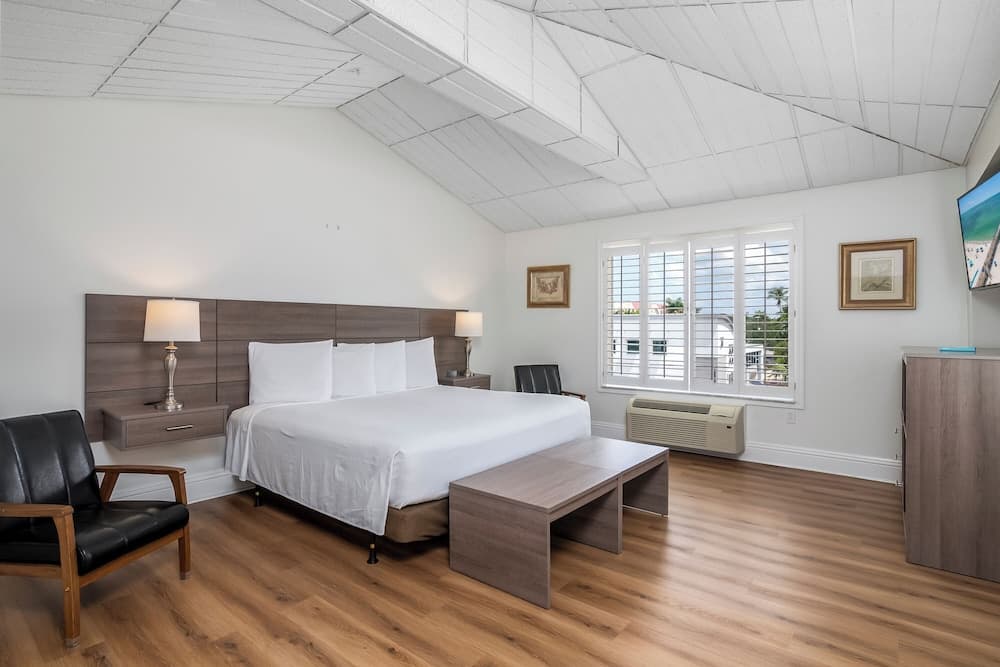 Naples Park Central Hotel gallery photo in Naples, FL — image 18