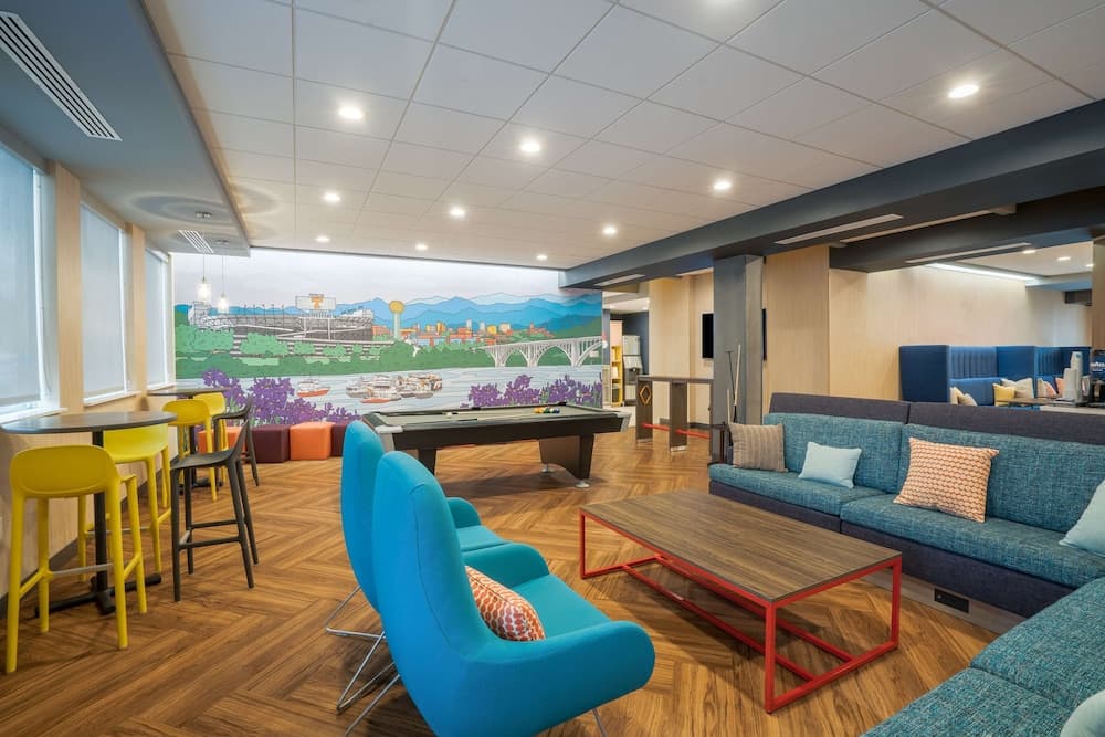 Tru by Hilton Knoxville North I75 property views in Knoxville, TN — gallery photo 3