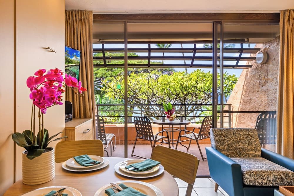 Kuleana Club - 510 featured exterior or lobby in Lahaina, HI — similar hotel