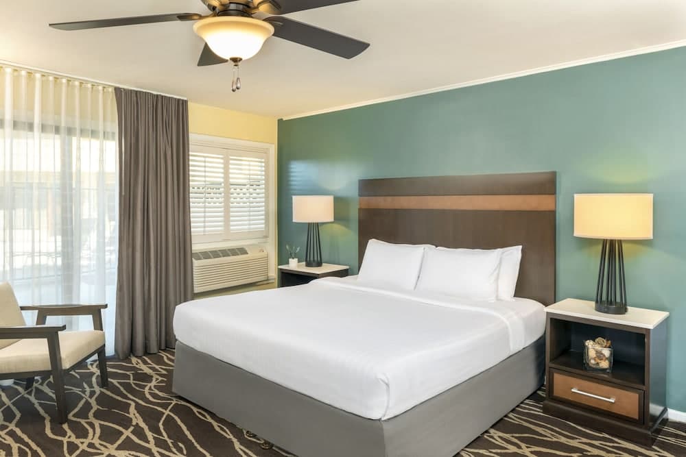 The Pierpont Inn interior in Ventura, CA — gallery photo 2