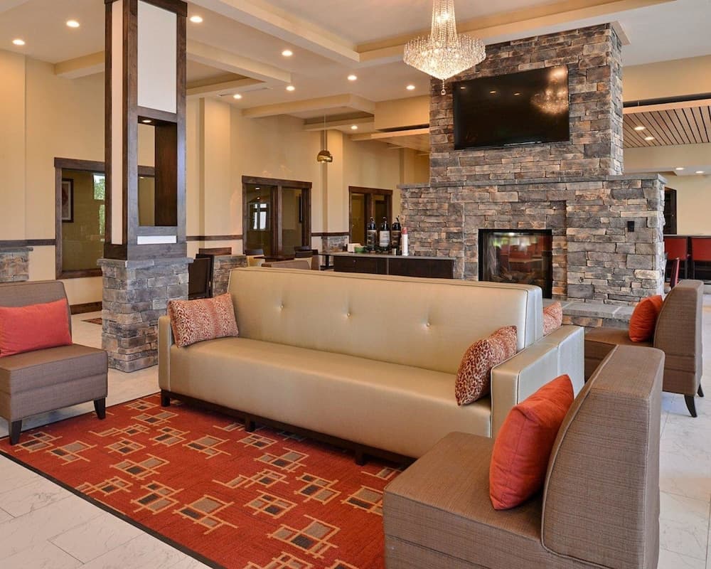 Quality Inn & Suites Tacoma - Seattle interior in Tacoma, WA — gallery photo 2
