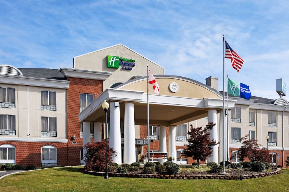Holiday Inn Express Hotel & Suites Cullman by IHG featured exterior or lobby in Cullman, AL — similar hotel