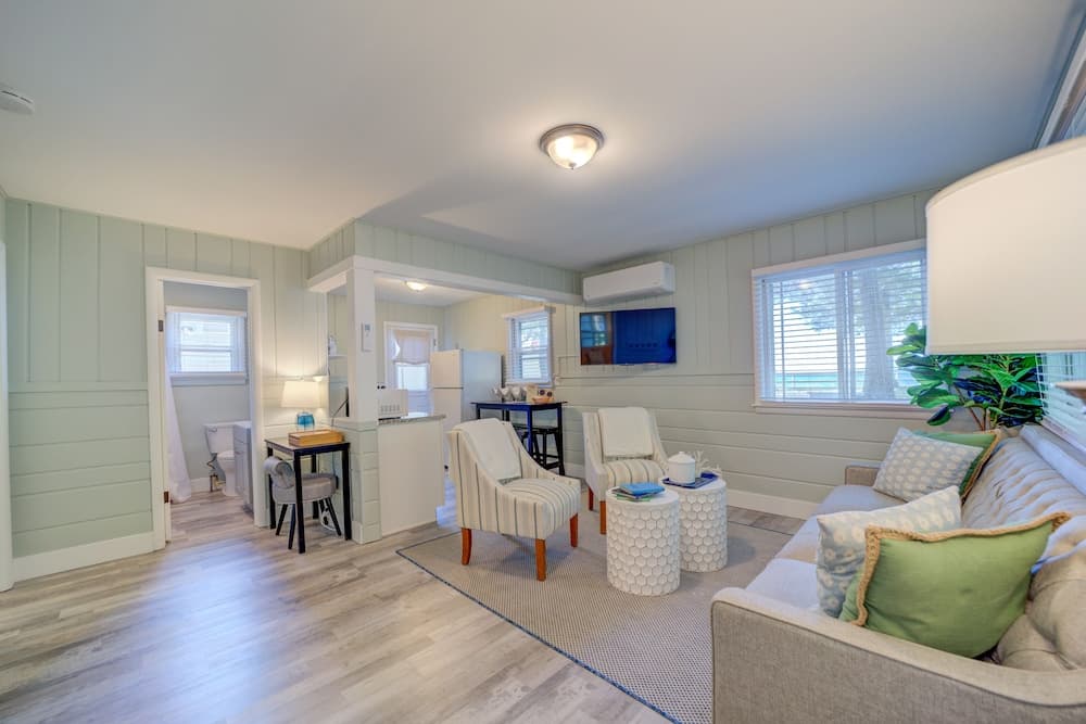 Scenic Drive Resort by DreamStay gallery photo in Muskegon, MI — image 56