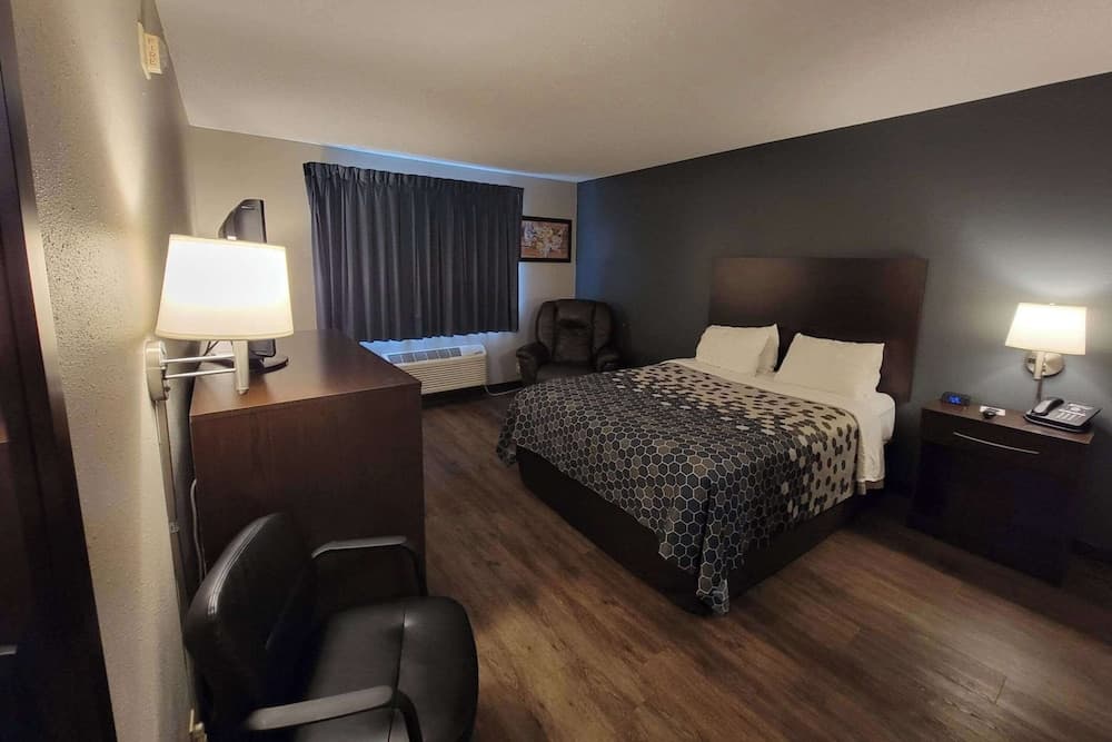Park Inn interior in Ortonville, MN — gallery photo 2