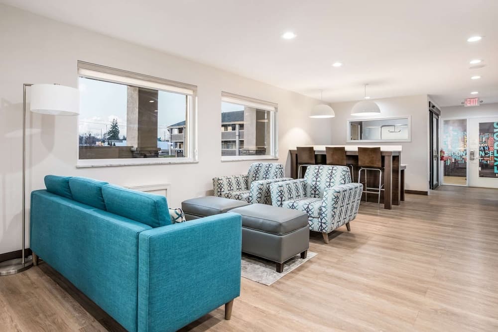 Clarion Pointe East Lansing University Area property views in East Lansing, MI — gallery photo 3