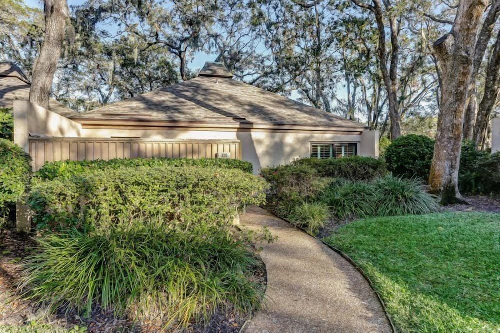 3312 Fairwayoaks featured exterior or lobby in Fernandina Beach, FL — similar hotel