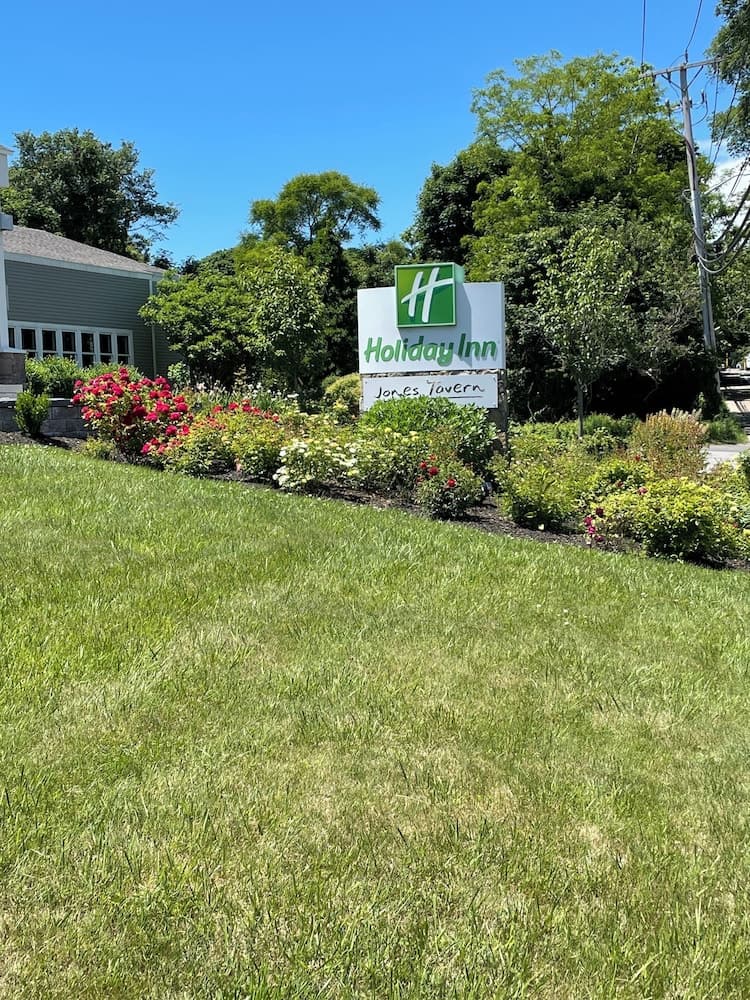 Iris Hotel Cape Cod gallery photo in Falmouth, MA — image 47