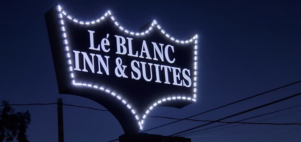 Le Blanc Inn & Suites gallery photo in El Monte, CA — image 49