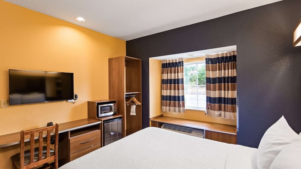 SureStay Plus Hotel by Best Western Keyser property views in Keyser, WV — gallery photo 3