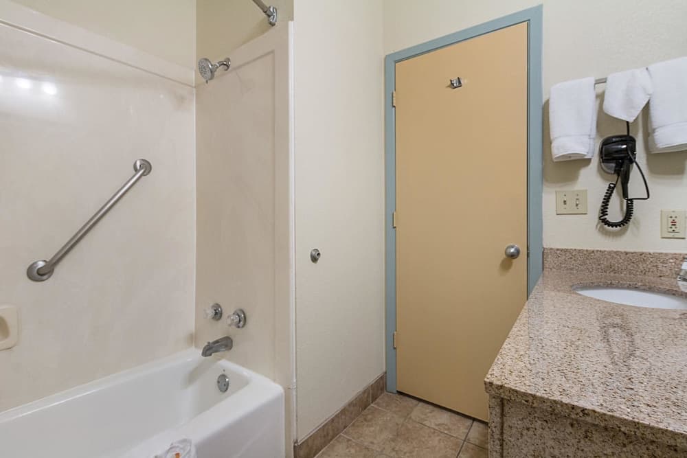 Quality Suites Temple I-35 gallery photo in Temple, TX — image 14