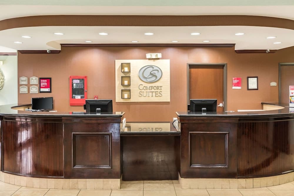 Comfort Suites Beaumont I-10 property views in Beaumont, TX — gallery photo 3