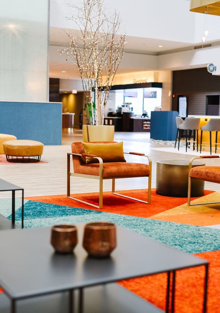 voco Chicago Downtown - Riverwalk by IHG interior in Chicago, IL — gallery photo 2