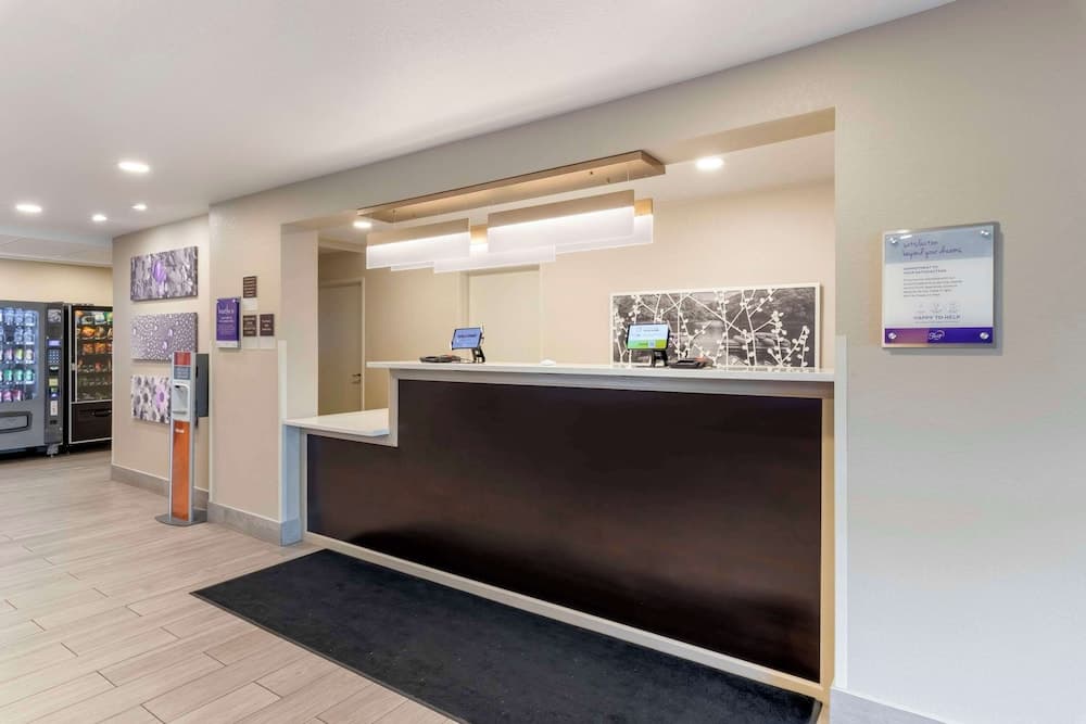 Sleep Inn & Suites Wisconsin Dells - Lake Delton interior in Wisconsin Dells, WI — gallery photo 2