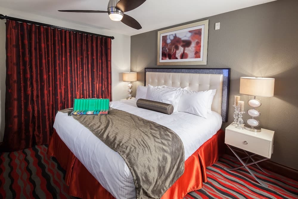 Holiday Inn Club Vacations at Desert Club Resort by IHG interior in Las Vegas, NV — gallery photo 2