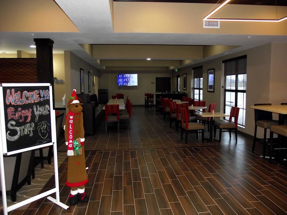 Comfort Inn & Suites Cedar Rapids CID Eastern Iowa Airport gallery photo in Cedar Rapids, IA — image 43