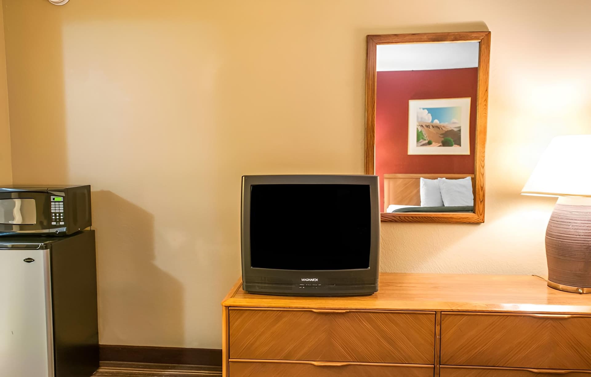 Suburban Studios East interior in Albuquerque, NM — gallery photo 2