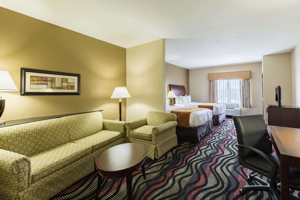 Comfort Suites Beaumont I-10 gallery photo in Beaumont, TX — image 10