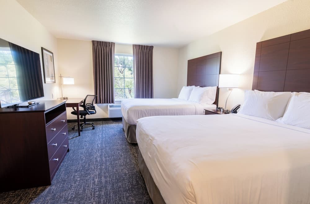 Cobblestone Hotel & Suites - Ephraim interior in Ephraim, UT — gallery photo 2