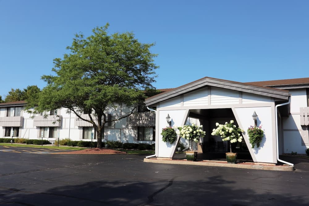 Shawano Four Seasons Hotel featured exterior or lobby in Shawano, WI — similar hotel