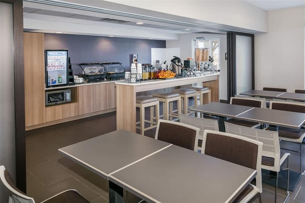 Microtel Inn and Suites by Wyndham Monahans property views in Monahans, TX — gallery photo 3