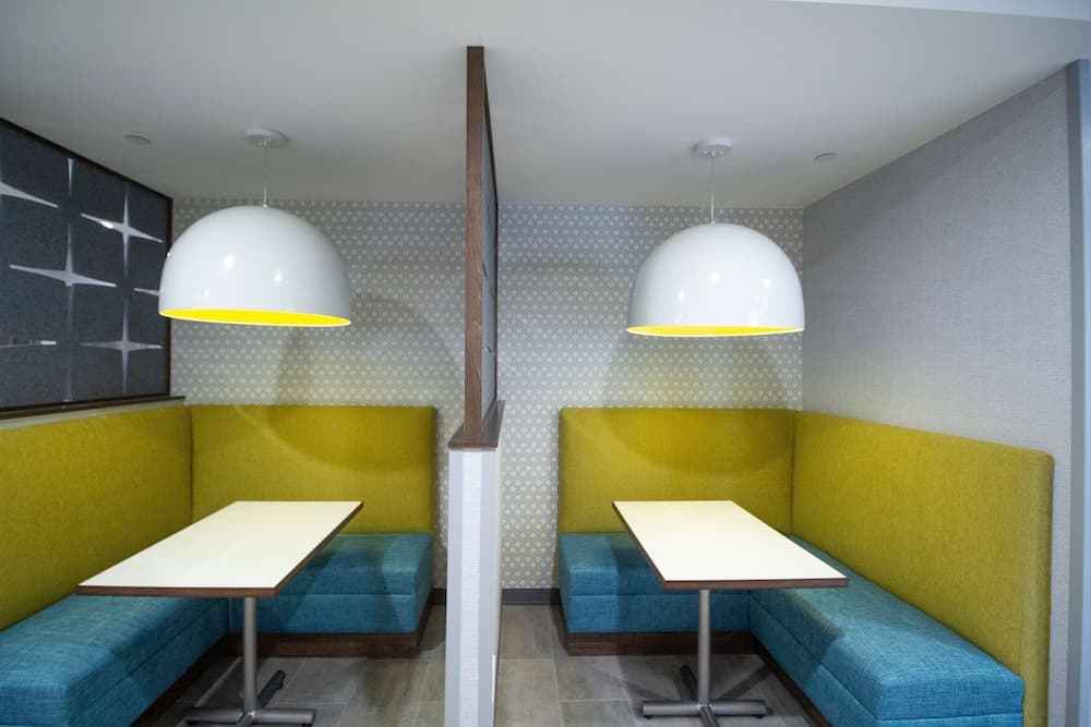 Hampton Inn & Suites North Attleboro gallery photo in North Attleboro — image 9