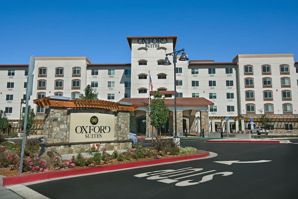 Oxford Suites Sonoma County gallery photo in Rohnert Park, CA — image 23