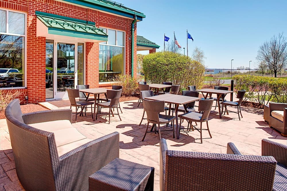 Hilton Garden Inn Hartford North/Bradley Int'l Airport gallery photo in Windsor — image 28