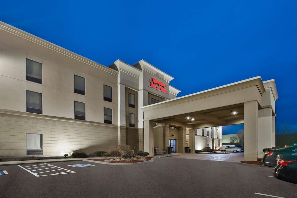 Hampton Inn & Suites Springboro/Dayton Area South featured exterior or lobby in Springboro, OH — similar hotel